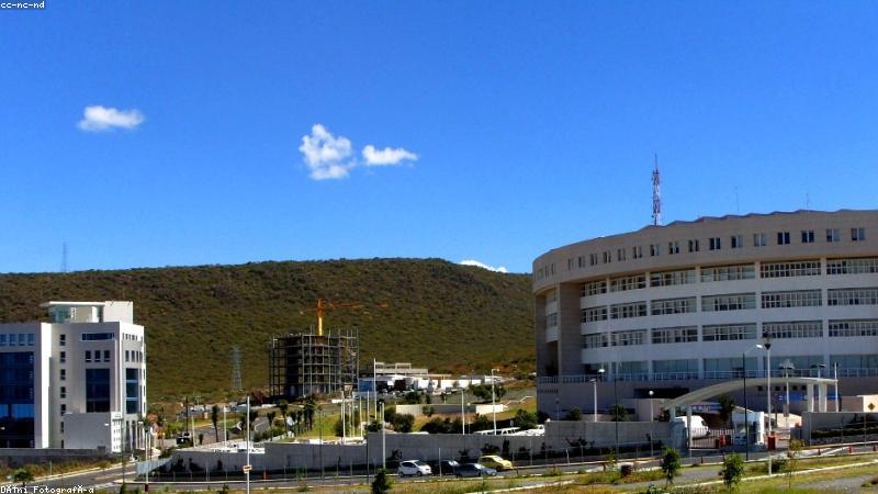 age动漫网页版首页主视觉，展现无龄感追番魅力